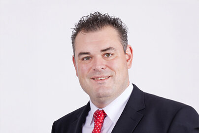 Dussmann Luxembourg - Chief Operating Officer - Thierry SCHINTGEN Thierry SCHINTGEN, Chief Operating Officer chez Dussmann Luxembourg, responsable de la gestion opérationnelle et de l'optimisation des processus au Luxembourg.